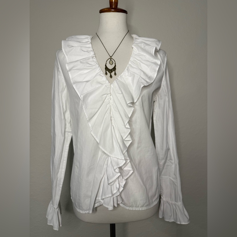 Elegant Ralph Lauren  White Ruffled Women's Top Size Medium